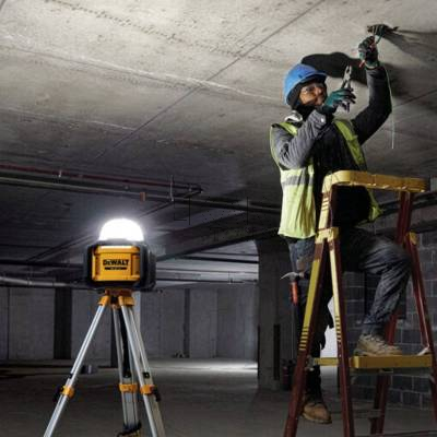 Lampa robocza akumulatorowa LED DeWalt DCL074 18/54V 5000lm - zdjęcie nr 4