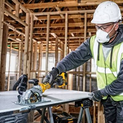 Pilarka tarczowa DeWalt DCS571P2 115mm 18V + 2x5Ah + walizka - zdjęcie nr 4