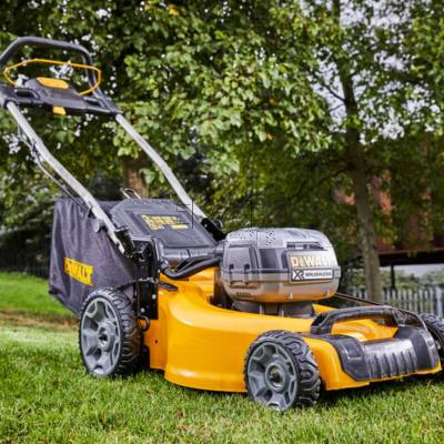 Kosiarka akumulatorowa DeWalt DCMW564P2 2x18V 48cm 55L + 2x5Ah - zdjęcie nr 3