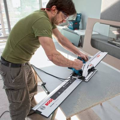 Pilarka tarczowa BOSCH GKS 55+GCE 0601682100 1350W 165mm - zdjęcie nr 4