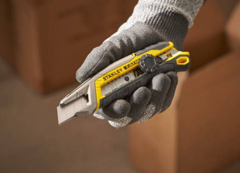 Nóż z łamanym ostrzem i blokadą śrubową 18mm STANLEY FMHT10592-0 - zdjęcie nr 4