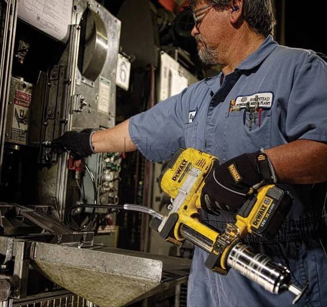 Smarownica akumulatorowa DeWalt DCGG571M1 + 1x4Ah + walizka - zdjęcie nr 3