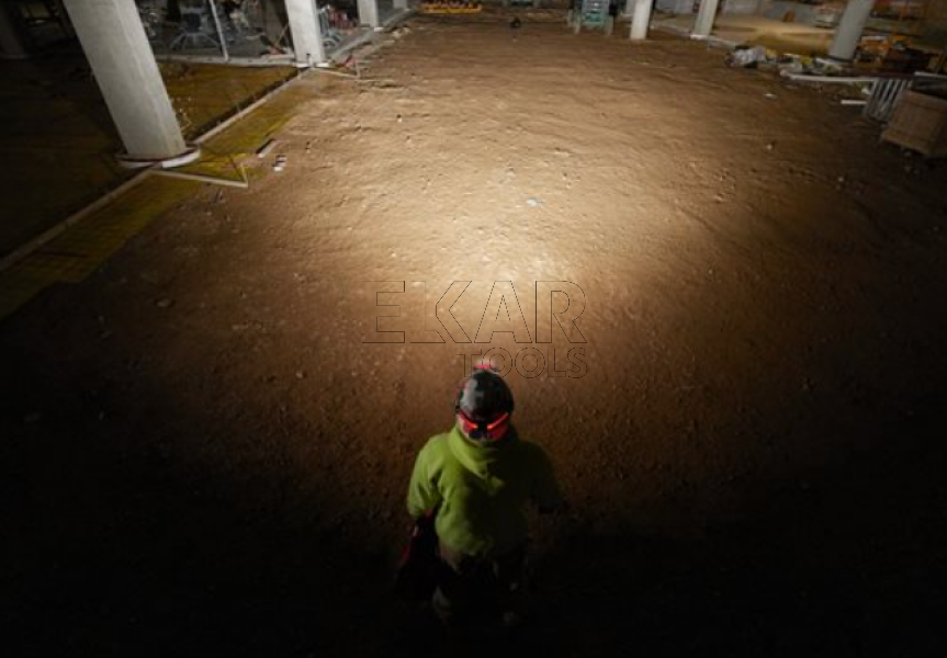 LAMPA AKUMULATOROWA MILWAUKEE L4HL-VIS-301 - zdjęcie nr 4