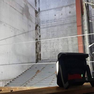 Lampa budowlana akumulatorowa BOSCH GLI 18V-4000 C 4000lm 0601446800 - zdjęcie nr 4