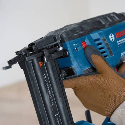 Gwoździarka akumulatorowa do drewna BOSCH GNH 18V-50 M 0601482400 - zdjęcie nr 3