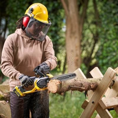 Piła łańcuchowa akumulatorowa Stanley SFMCCS730M1 18V 30cm + 1x4Ah - zdjęcie nr 3