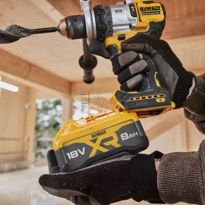 Akumulator DeWalt DCB1880 18V 8Ah XR Li-Ion - zdjęcie nr 4