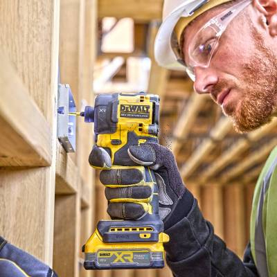 Zakrętarka udarowa hydrauliczna DeWalt DCF870N 18V 56Nm 1/4 - zdjęcie nr 4