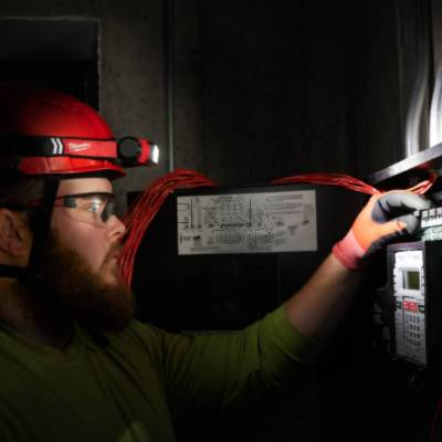 Latarka czołowa USB Milwaukee L4HL2-301 600lm 4933479963 - zdjęcie nr 4