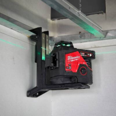 Laser budowlany 3-płaszczyznowy 360° zielony z walizką Milwaukee M12 3PL-0C 4933478103 - zdjęcie nr 3