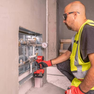 Zakrętarka udarowa Milwaukee M18 BLIDRC-402C 4933492840 + 2x4Ah + walizka - zdjęcie nr 3