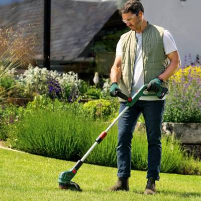 Podkaszarka akumulatorowa BOSCH UniversalGrassCut 18V-23-450 06008C1G01 18V 23cm - zdjęcie nr 3