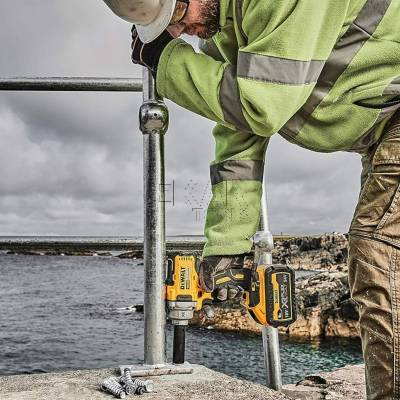 Klucz udarowy DeWalt DCF894M1T 18V 1/2 + 1x4Ah + walizka - zdjęcie nr 4