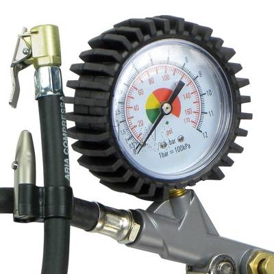 Pistolet do pompowania z manometrem STANLEY 150532XSTN614 + końcówki - zdjęcie nr 3