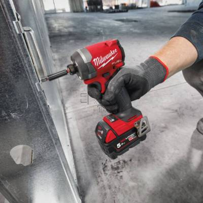 Zakrętarka udarowa Milwaukee M18 FID3100P-502P + osprzęt - zdjęcie nr 4