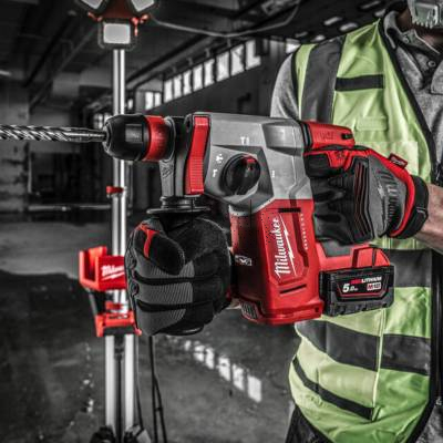 Młotowiertarka akumulatorowa SDS-Plus Milwaukee M18BLHX100P-502P + osprzęt - zdjęcie nr 4