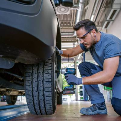 Klucz udarowy BOSCH GDS 18V-450 PC 06019K4102 1/2 450Nm + 2x4Ah + L-BOXX - zdjęcie nr 3