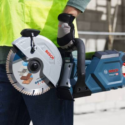 Przecinarka tarczowa akumulatorowa BOSCH GCS 18V-230 06013B0000 230mm - zdjęcie nr 3