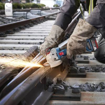 Szlifierka kątowa BOSCH GWS 18V-11 S 06019N4002 125mm + 2x5Ah + L-BOXX - zdjęcie nr 4