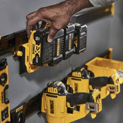 SZYNA DO MONTAŻU NARZĘDZI NA ŚCIANIE DXL 1,2m DeWALT DWST82800-1 - zdjęcie nr 3