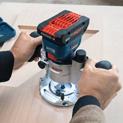 Frezarka krawędziowa BOSCH PRO GKF 18V-8 06016C2000 - zdjęcie nr 4