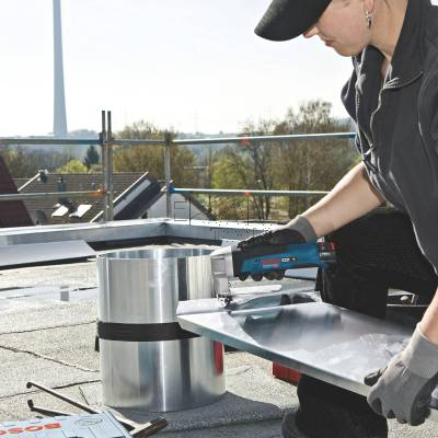 Nożyce do blachy BOSCH PRO GSC 12V-13 0601926108 + 2x2Ah + L-BOXX - zdjęcie nr 4